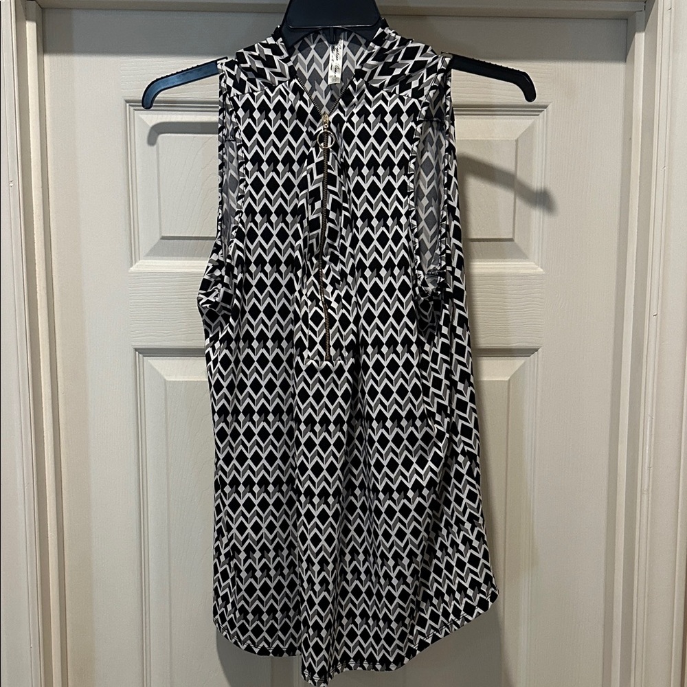 PerSeption Concept Black and White Patterned Blouse
